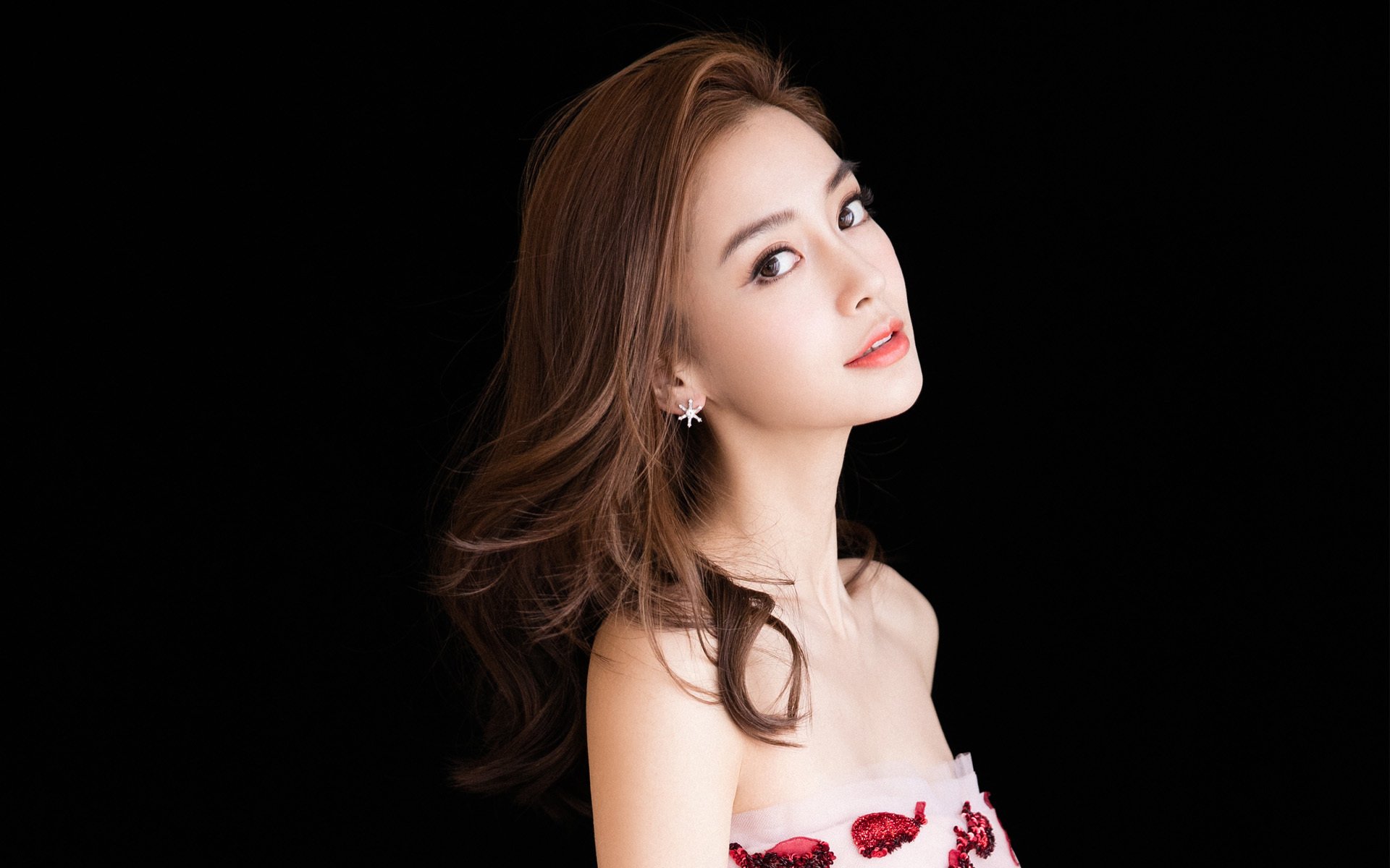 爱游戏下载-江苏男篮个个亮点频现，备战十分认真，江苏男篮叫什么名字