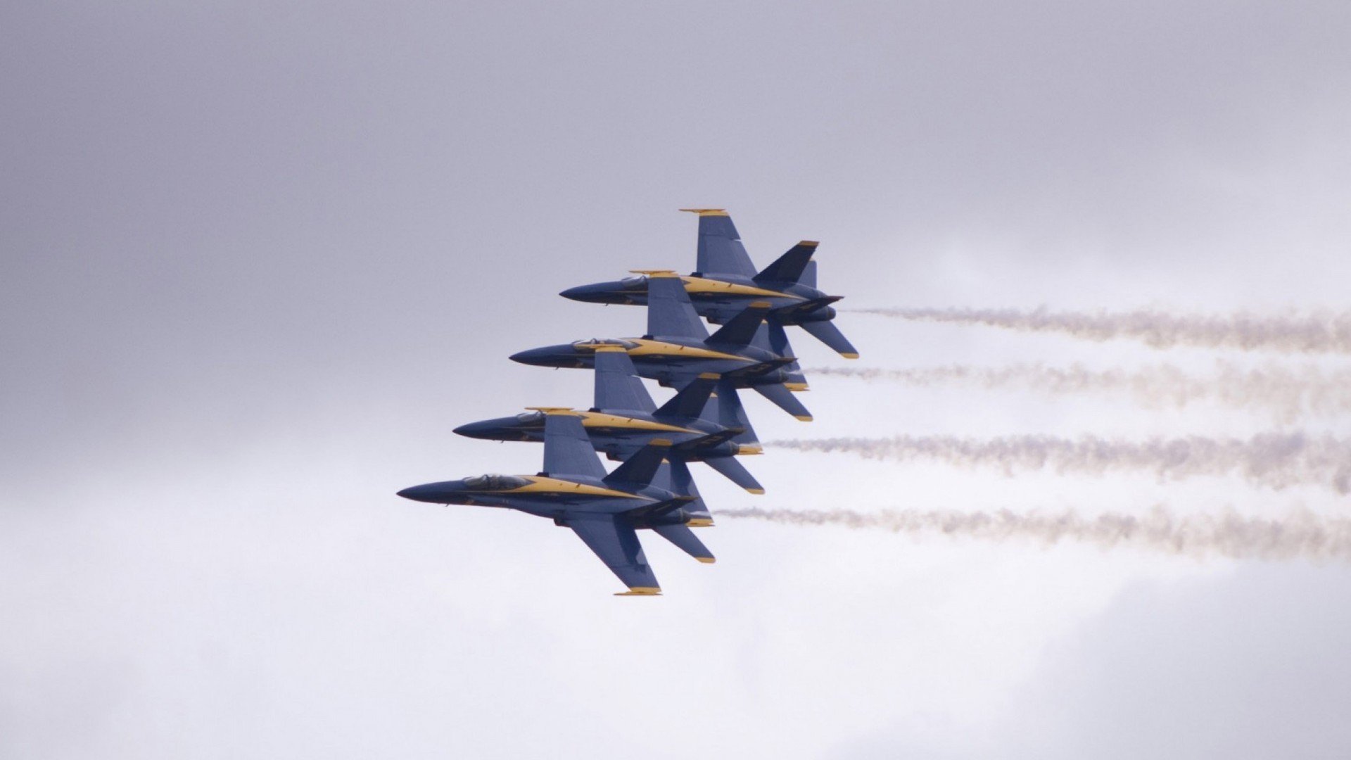 爱游戏登录入口-里昂主帅接受访谈，剖析战术布局与策略调整，里昂球队