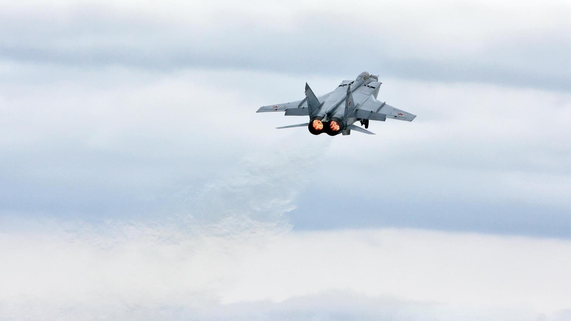 训练营教练团队国际化助力战术革新,训练营教练岗位职责