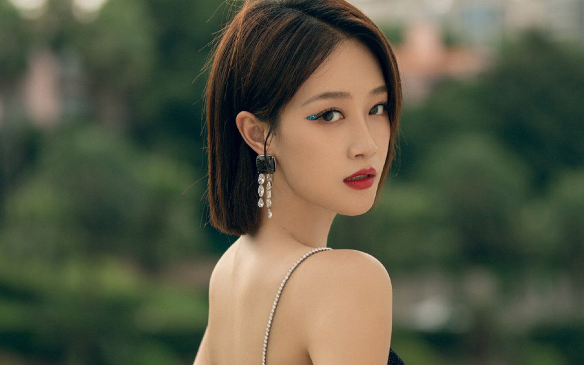 爱游戏平台-福特：凭借全面技术和战术思维，成功打入全黑队核心阵容，福特esports