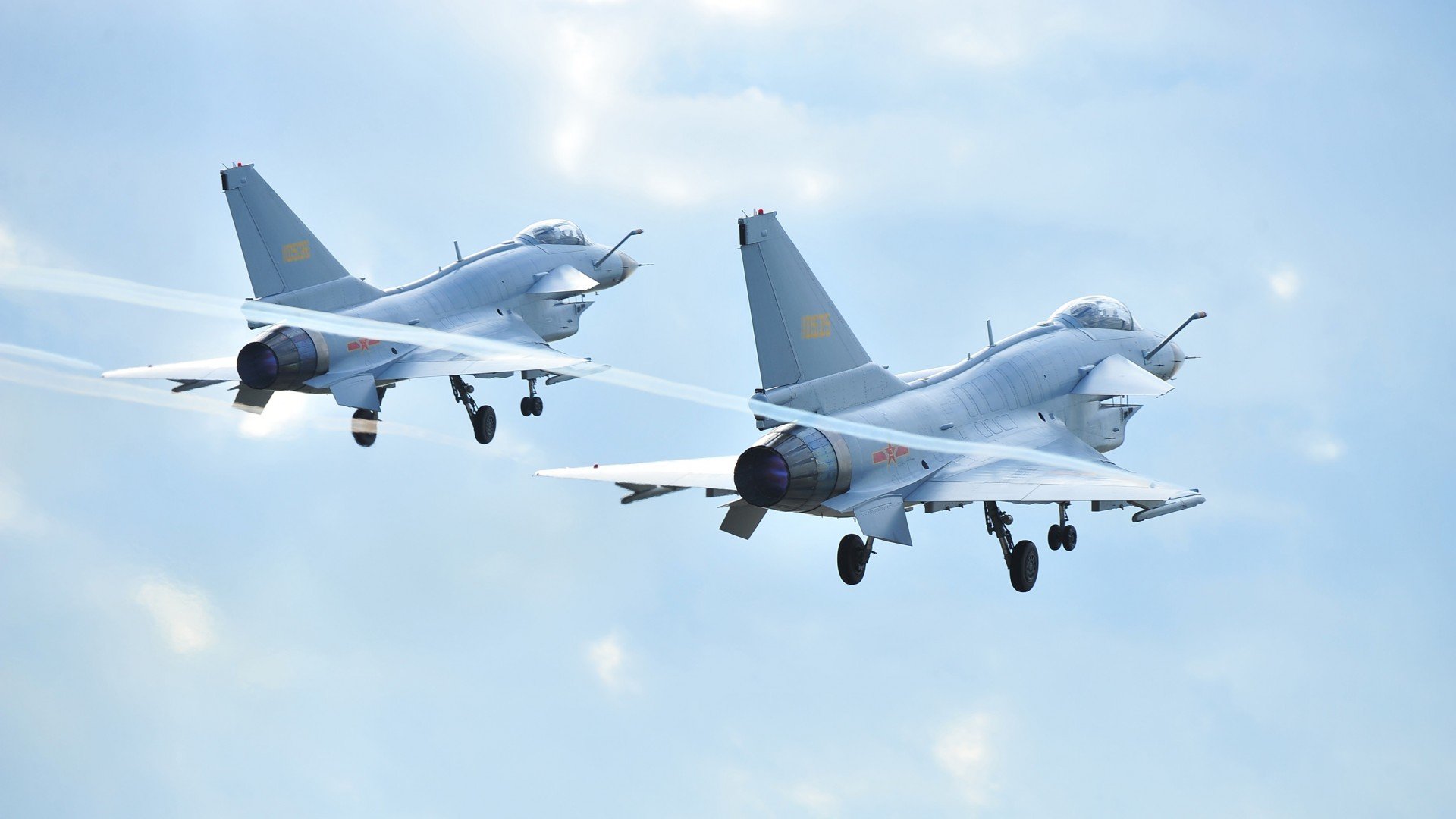 转身动作规范性增强，推进更有效，转身技术动作可分为